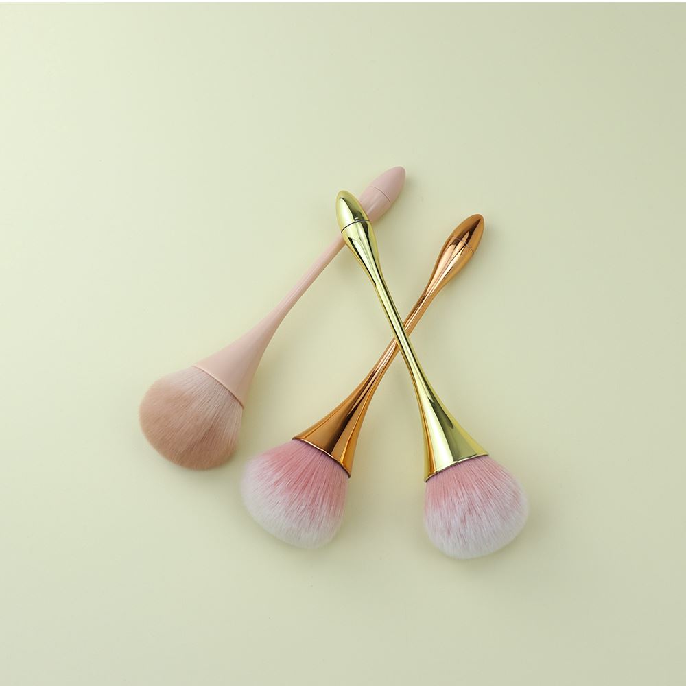 4 Farben, einzelner großer Puder-/Rougepinsel