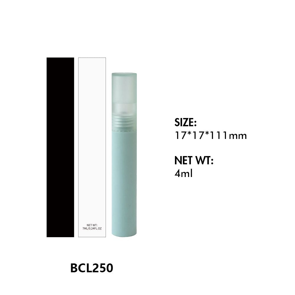 Tubos vacíos de lápiz labial líquido y brillo labial 01