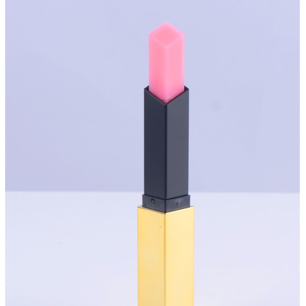 Le baume à lèvres Carotène Bullion Slim à changement de couleur