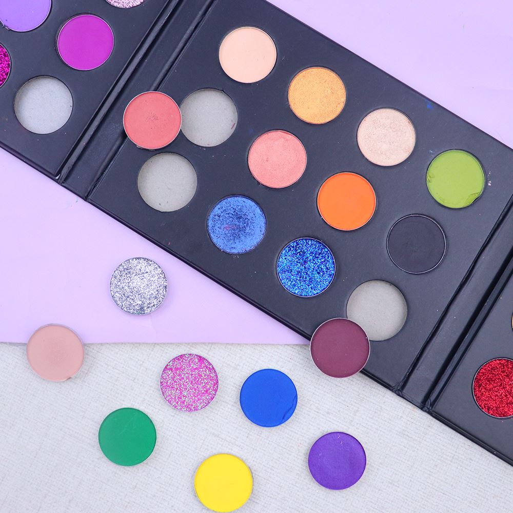 【Kostenloser Versand】 Musterset mit 169 Stück Vollständiger Satz DIY-Monochrom-Lidschatten und verschiedene Arten von DIY-leeren Paletten