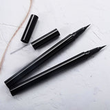 Eye-liner tube noir 2 couleurs